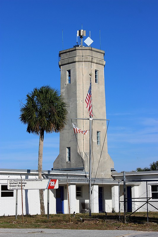 Florida / St. Johns lighthouse
Author of the photo: [url=https://www.flickr.com/photos/31291809@N05/]Will[/url]

Keywords: Florida;Mayport;United States;Atlantic ocean