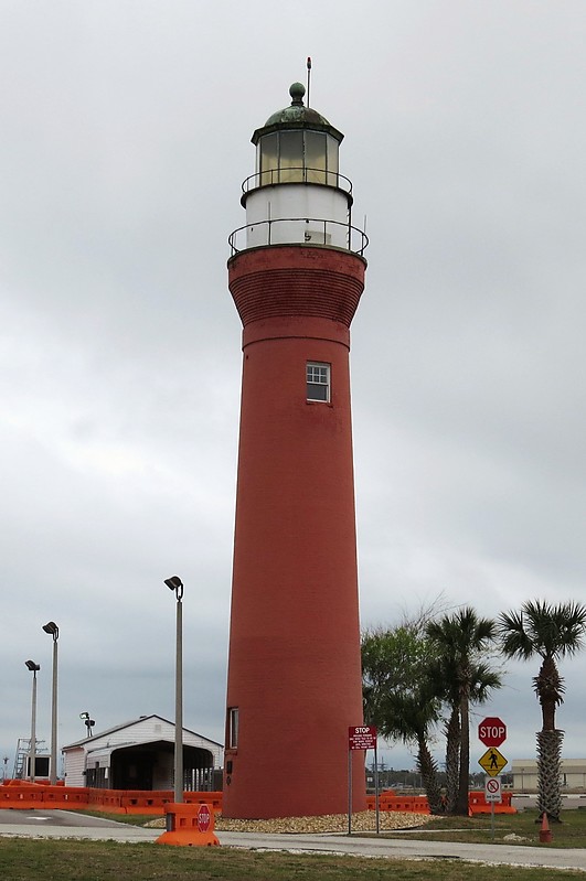 Florida / Mayport / St. Johns River lighthouse
Author of the photo: [url=https://www.flickr.com/photos/larrymyhre/]Larry Myhre[/url]

Keywords: Florida;United States;Mayport;Atlantic ocean