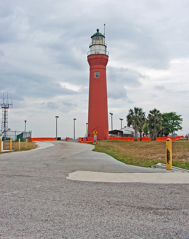 Florida / Mayport / St. Johns River lighthouse
Author of the photo: [url=https://www.flickr.com/photos/8752845@N04/]Mark[/url]                        
Keywords: Florida;United States;Mayport;Atlantic ocean