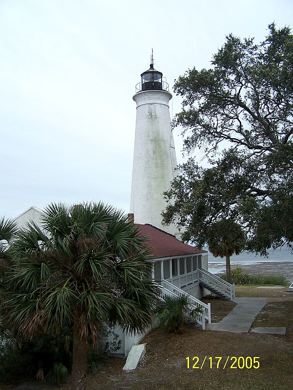 Florida / St. Marks lighthouse and Rear Range
Author of the photo: [url=https://www.flickr.com/photos/bobindrums/]Robert English[/url]

Keywords: Florida;Gulf of Mexico;United States;Apalachee Bay