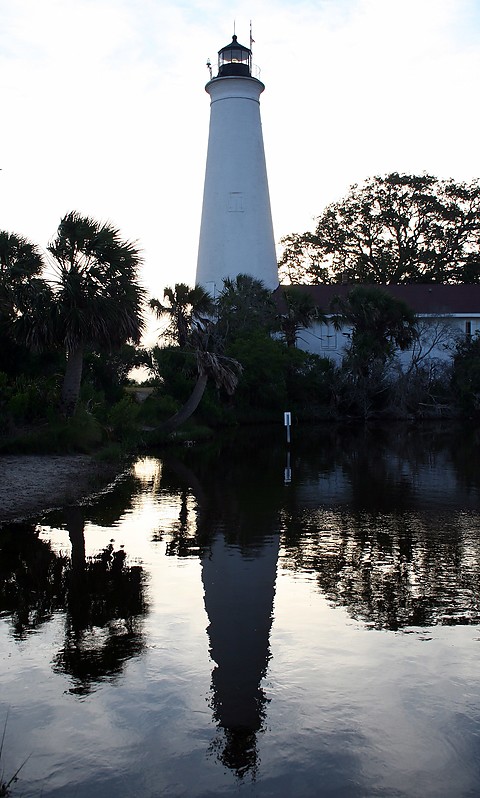 Florida / St. Marks lighthouse and Rear Range
Author of the photo:[url=https://www.flickr.com/photos/lighthouser/sets]Rick[/url]
Keywords: Florida;Gulf of Mexico;United States;Apalachee Bay