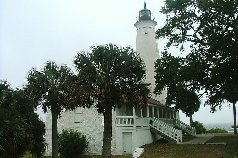 Florida / St. Marks lighthouse and Rear Range
Author of the photo: [url=https://www.flickr.com/photos/larrymyhre/]Larry Myhre[/url]

Keywords: Florida;Gulf of Mexico;United States;Apalachee Bay