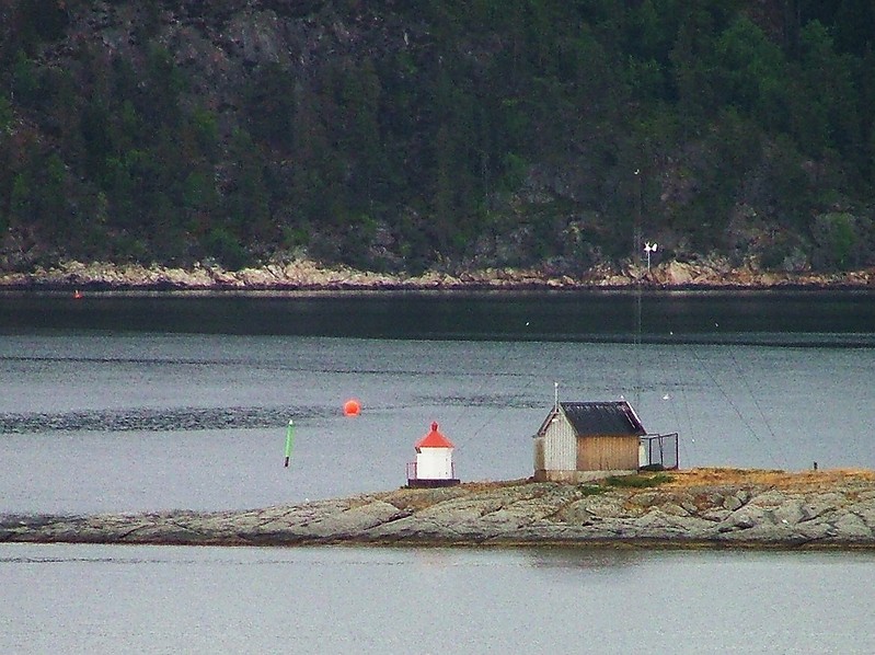 Oslofjord /  Steilene Northeast  lighthouse
Author of the photo: [url=https://www.flickr.com/photos/larrymyhre/]Larry Myhre[/url]
Keywords: Oslofjord;Norway