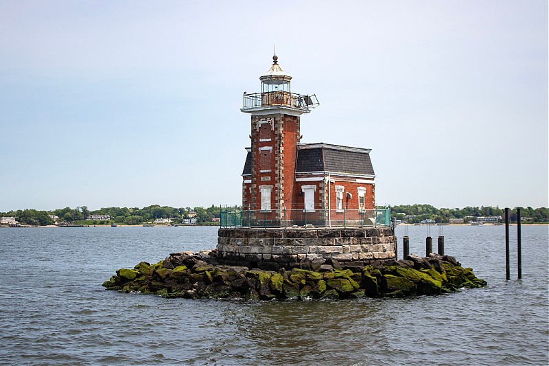 New York / Stepping Stones lighthouse
Author of the photo: [url=https://jeremydentremont.smugmug.com/]nelights[/url]

Keywords: New York;New York City;United States