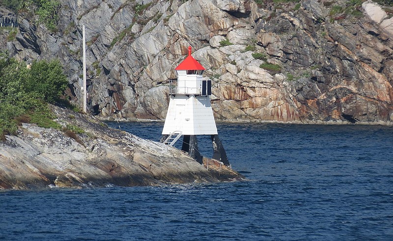 Stokkneset lighthoues
Author of the photo: [url=https://www.flickr.com/photos/21475135@N05/]Karl Agre[/url]
Keywords: Norway;Norwegian Sea;Afjord;Stokkholet