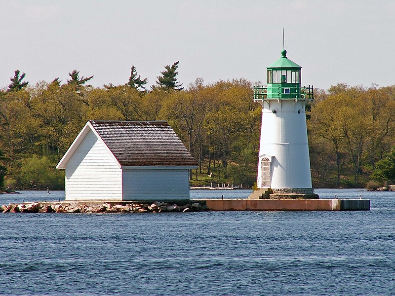 New York / Alexandria Bay / Sunken Rock lighthouse
Author of the photo: [url=https://www.flickr.com/photos/21475135@N05/]Karl Agre[/url]
Keywords: New York;Alexandria Bay;Offshore;Saint Lawrence River;United States