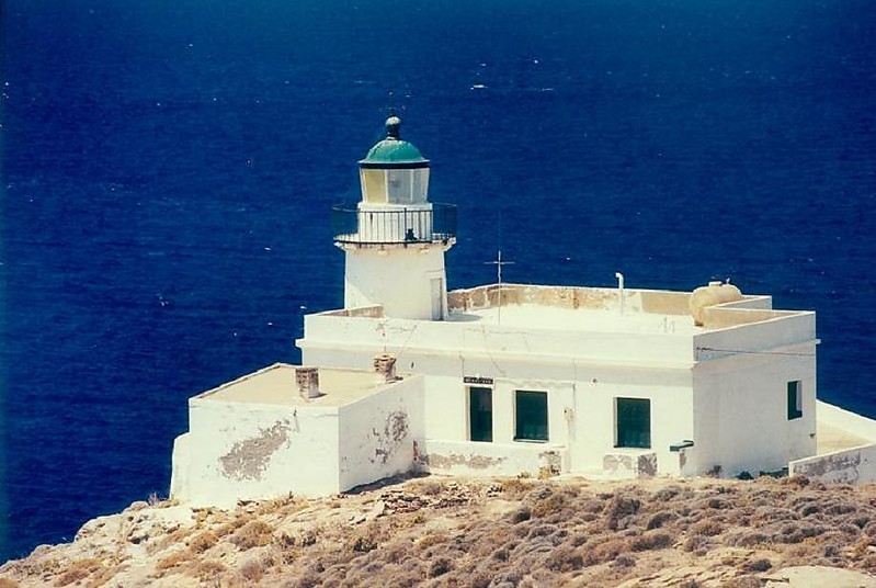 Tamelos lighthouse
Source of the photo: [url=http://www.faroi.com/]Lighthouses of Greece[/url]

Keywords: Kea;Greece;Aegean sea