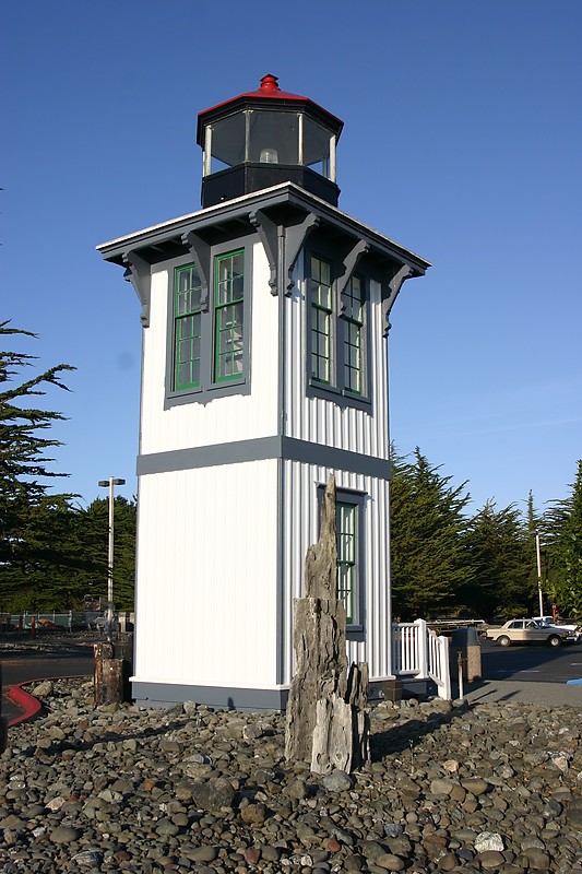 California / Table Bluff Lighthouse
Author of the photo: [url=https://www.flickr.com/photos/31291809@N05/]Will[/url]

Keywords: California;United States;Arcata bay