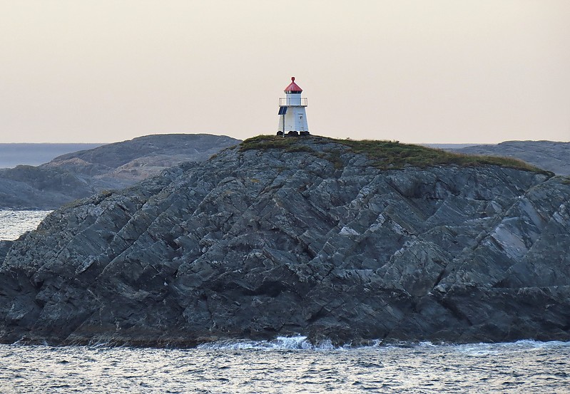 Korsfjorden / Tekslo lighthouse
Author of the photo: [url=https://www.flickr.com/photos/larrymyhre/]Larry Myhre[/url]
Keywords: Norway;Korsfjorden;Norwegian sea