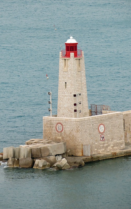 Nice / Jetee du Large lighthouse
Author of the photo: [url=https://www.flickr.com/photos/21475135@N05/]Karl Agre[/url]

Keywords: Nice;France;Mediterranean sea