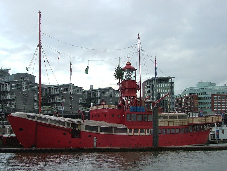 Elbe / Hamburg / lightvessel "Das Feuerschiff (ex-Trinity House Lightvessel 13 (LV 13))
Author of the photo: [url=https://www.flickr.com/photos/larrymyhre/]Larry Myhre[/url]

Keywords: Elbe;Hamburg;Lightship;Germany