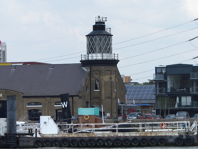 Blackwall lighthouse
AKA Trinity House Wharf
Keywords: River Thames;England;United Kingdom