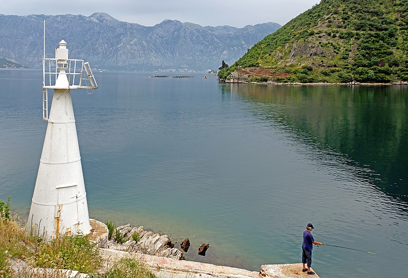 Kotor Bay / N-W entrance Verige Strait / Turski Rt Light
Author of the photo: [url=https://www.flickr.com/photos/archer10/] Dennis Jarvis[/url]
Keywords: Kotor bay;Adriatic sea;Montenegro;Tivat