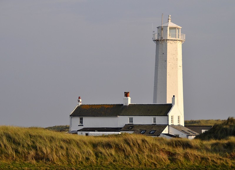 Walney lighthouse
Author of the photo: [url=https://www.flickr.com/photos/48489192@N06/]Marie-Laure Even[/url]

Keywords: Morecambe bay;England;United Kingdom;Walney