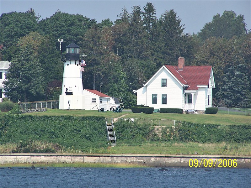 Rhode Island / Warwick lighthouse
Author of the photo: [url=https://www.flickr.com/photos/bobindrums/]Robert English[/url]
Keywords: Rhode Island;Warwick;Portsmouth;United States