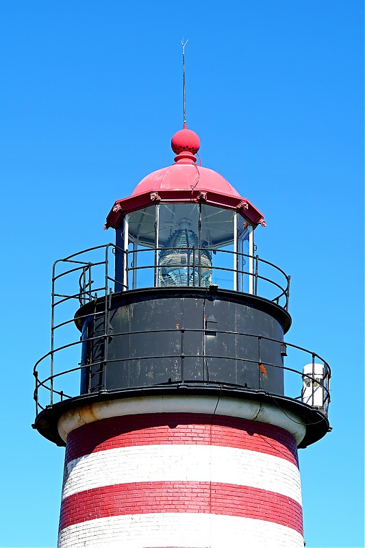 Maine  / West Quoddy Head lighthouse - lantern
Author of the photo: [url=https://www.flickr.com/photos/archer10/]Dennis Jarvis[/url]
Keywords: Maine;United States;Atlantic ocean;Lantern
