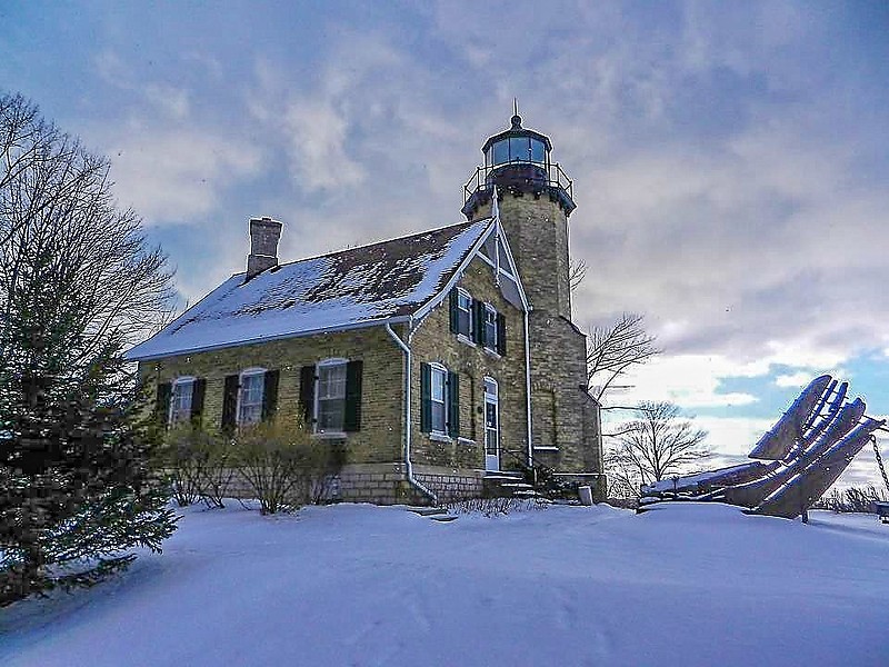 Michigan / White River lighthouse at winter
Author of the photo: [url=https://www.flickr.com/photos/selectorjonathonphotography/]Selector Jonathon Photography[/url]
Keywords: Michigan;Lake Michigan;United States;Winter