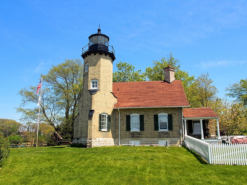 Michigan / White River lighthouse
Author of the photo: [url=https://www.flickr.com/photos/selectorjonathonphotography/]Selector Jonathon Photography[/url]
Keywords: Michigan;Lake Michigan;United States