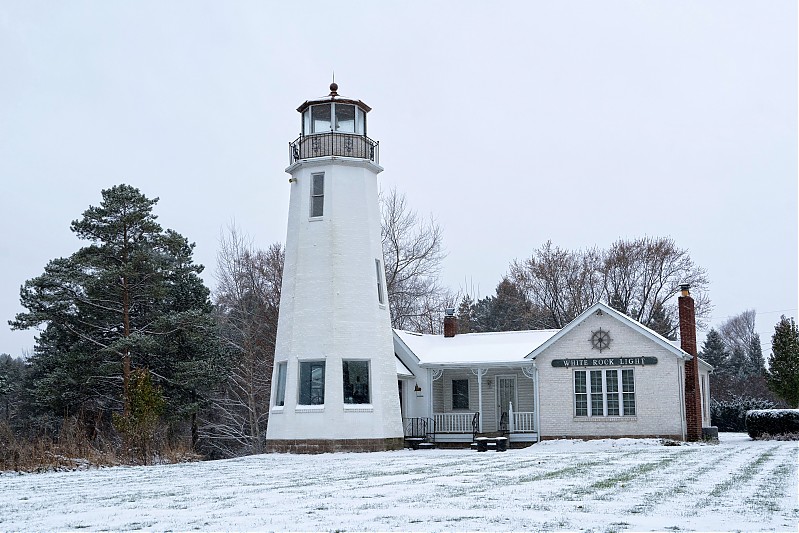 Michigan / White rock memorial lighthouse
Author of the photo: [url=https://www.flickr.com/photos/selectorjonathonphotography/]Selector Jonathon Photography[/url]
Keywords: Michigan;United States;Lake Huron;Faux