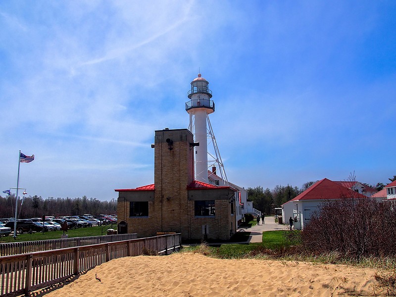 Michigan / Whitefish Point lighthouse and foghorn
Author of the photo: [url=https://www.flickr.com/photos/selectorjonathonphotography/]Selector Jonathon Photography[/url]
Keywords: Michigan;United States;Lake Superior;Siren
