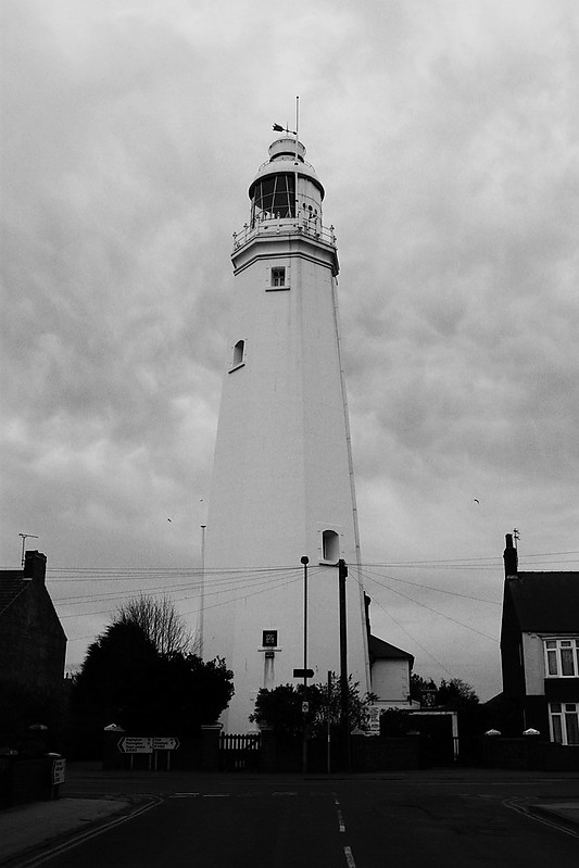 Withernsea lighthouse
Author of the photo: [url=https://www.flickr.com/photos/34919326@N00/]Fin Wright[/url]

Keywords: Withernsea;England;United Kingdom;North sea