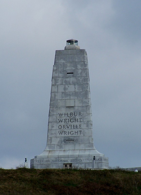 North Carolina / Wright Brothers National Memorial beacon
Author of the photo: [url=https://www.flickr.com/photos/bobindrums/]Robert English[/url]
Keywords: North Carolina;United States;Atlantic ocean