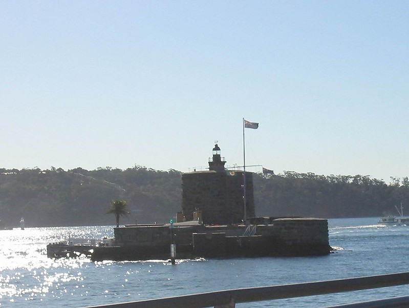 Fort Denison Lighthouse
[url=http://en.wikipedia.org/wiki/Fort_Denison_Light]Wiki[/url]
Keywords: Sydney;Australia;Sydney harbour;Offshore