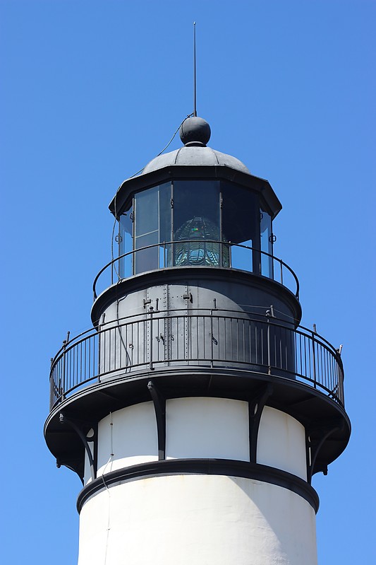 Florida / Amelia Island lighthouse - lantern
Author of the photo: [url=https://www.flickr.com/photos/31291809@N05/]Will[/url]
Keywords: Florida;United States;Atlantic ocean;Fernandina Beach;Lantern