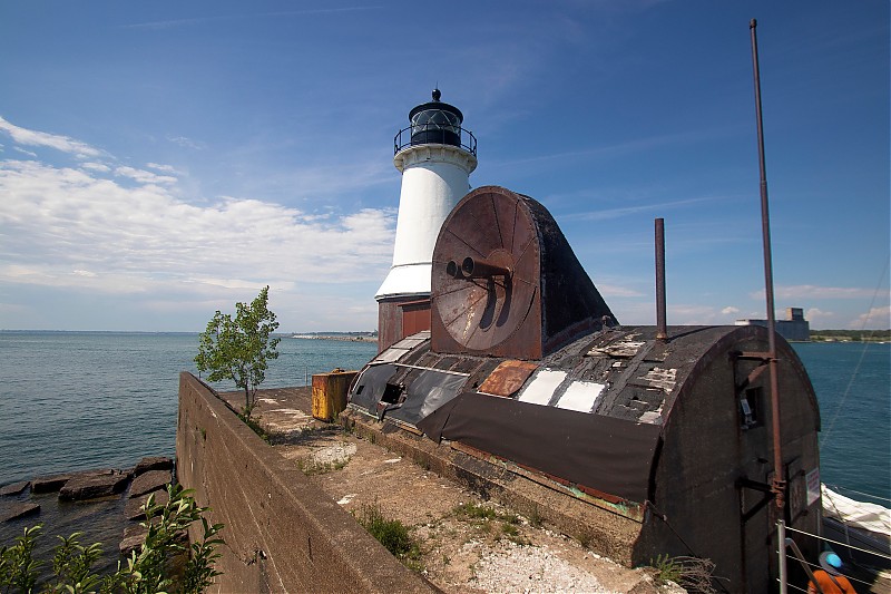 New York / Buffalo Harbor South Entrance (South Buffalo) lighthouse
Author of the photo: [url=https://jeremydentremont.smugmug.com/]nelights[/url]
Keywords: New York;Buffalo;United States;Lake Erie