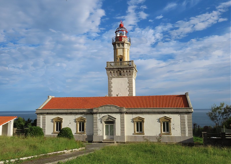 Hondarribia / Cape Higuer lighthouse 
Author of the photo: [url=https://www.flickr.com/photos/21475135@N05/]Karl Agre[/url]
Keywords: Bay of Biscay;Spain;Basque Country