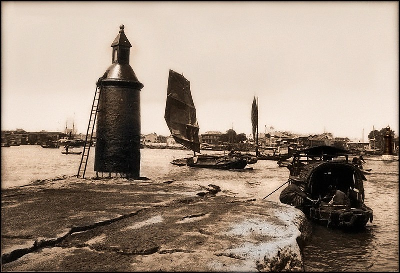 China / Guangzhou (ex Kanton) - lighthouse in the port - historic picture
Picture 1891, probably this light not exist anymore
Keywords: China;Historic;Guangzhou