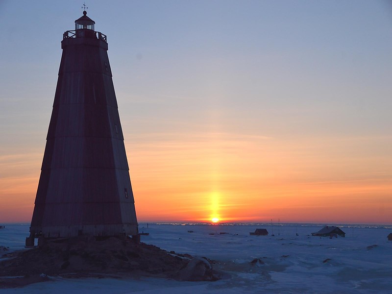 Barents sea / Khodovarikha lighthouse on sunset
Author of the photo: [url=http://www.moya-planeta.ru/clubmembers/view/12218/]Alexandr Oboimov[/url]
Keywords: Barents sea;Pechora sea;Russia;Arctic ocean;Winter;Sunset