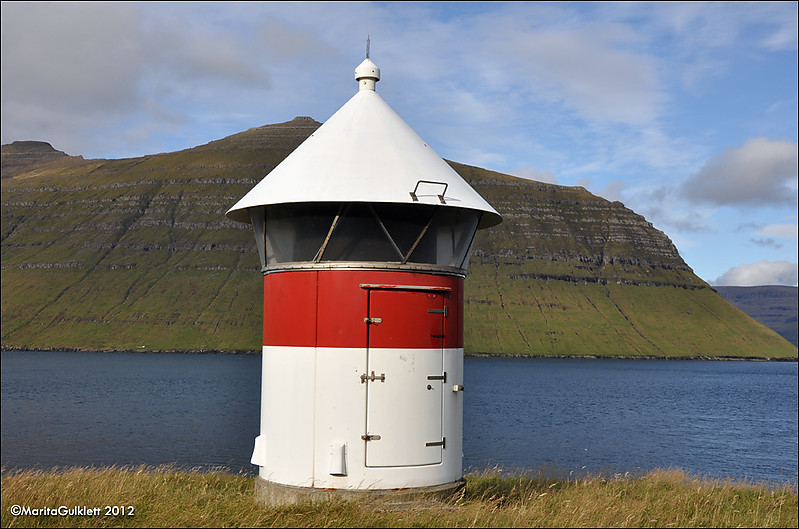 Leirvik lighthouse
Author of the photo: [url=http://www.jenskjeld.info/]Marita Gulklett[/url]

Keywords: Faroe Islands;Atlantic ocean