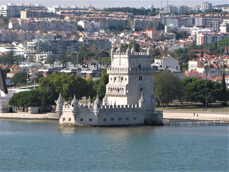 Lisbon / Torre Belem medieval lighthouse
Tower was lighthouse in epoch of portuguese discoveries
Light was installed at the left side
Author of the photo: [url=https://www.flickr.com/photos/bobindrums/]Robert English[/url]
Keywords: Lisbon;Portugal;Atlantic ocean