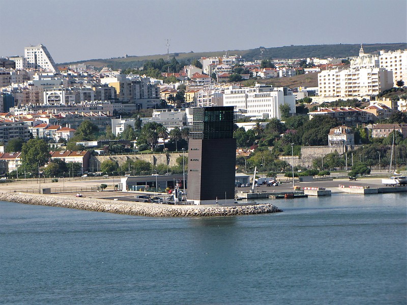 Lisbon Vessel Traffic Service tower
Author of the photo: [url=https://www.flickr.com/photos/bobindrums/]Robert English[/url]
Keywords: Lisbon;Portugal;Rio Tejo;Vessel Traffic Service