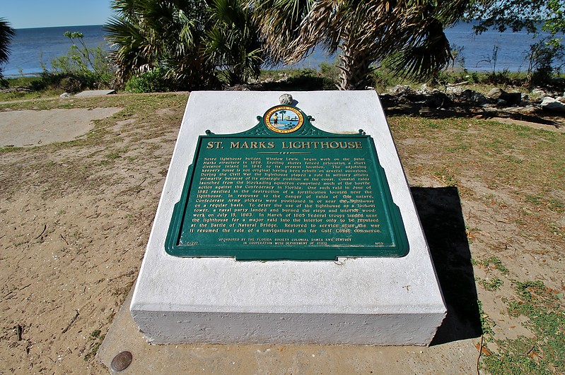 Florida / St. Marks lighthouse and Rear Range - plate
Author of the photo: [url=https://www.flickr.com/photos/bobindrums/]Robert English[/url]
Keywords: Florida;Gulf of Mexico;United States;Apalachee Bay;Plate