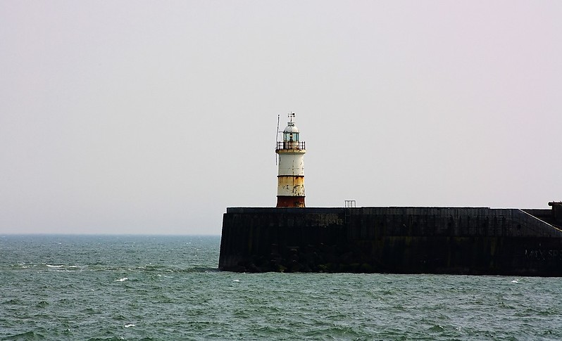 East Sussex / Newhaven / Breakwater Lighthouse
Author of the photo: [url=https://www.flickr.com/photos/larrymyhre/]Larry Myhre[/url]
Keywords: Newhaven;Sussex;United Kingdom;England