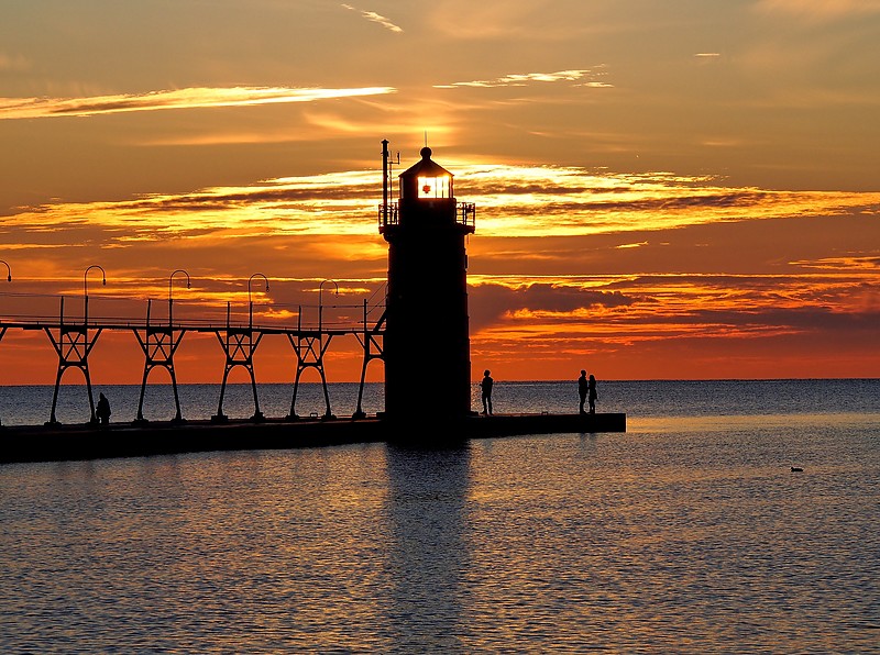 Michigan / South Haven South Pierhead lighthouse - sunset
Author of the photo: [url=https://www.flickr.com/photos/selectorjonathonphotography/]Selector Jonathon Photography[/url]
Keywords: Michigan;Lake Michigan;United States;South Haven;Sunset