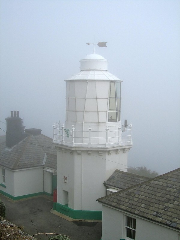Whitby High Lighthouse
Author of the photo: [url=http://www.flickr.com/photos/69256737@N00/]Richard Barron[/url]
Keywords: Scarborough;England;North sea