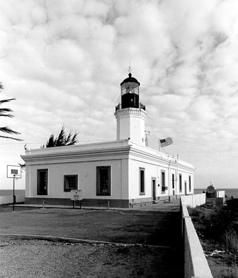 Point Tuna Lighthouse
Photo from [url=http://www.uscg.mil/history/weblighthouses/USCGLightList.asp]US Coast Guard site[/url]
Keywords: Puerto Rico;Caribbean sea;Historic