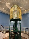 First_order_Fresnel_lens_from_Cape_Charles_Lighthouse_at_the_Mariners_Museum_in_Newport_News.jpg