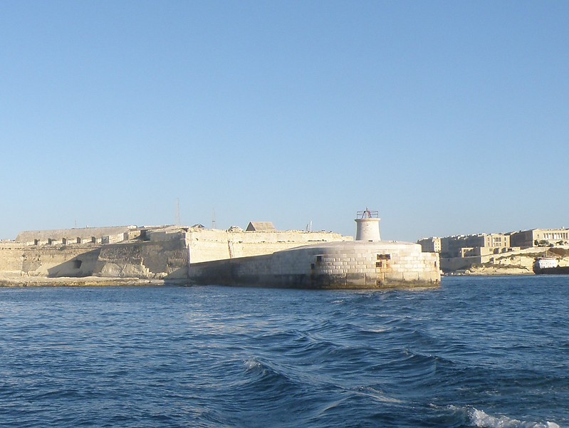 Valetta / Ricasoli Lighthouse
Keywords: Valletta;Malta;Mediterranean sea