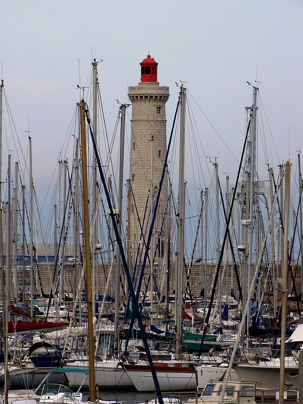 Sete port / Phare le St Louis
Keywords: France;Sete;Mediterranean sea