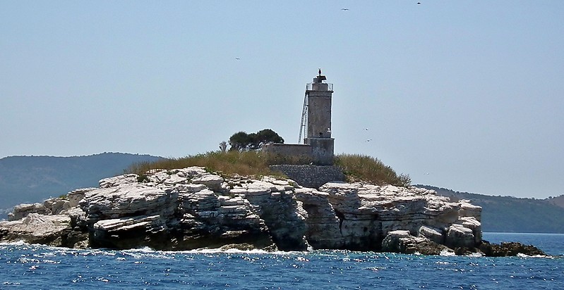 Corfu / Peristeres lighthouse
Peristeres lighthouse, aka Kaparelli, Nisidha Peristerai, just off Kassiopi in Corfu
Keywords: Corfu;Greece;Ionian sea