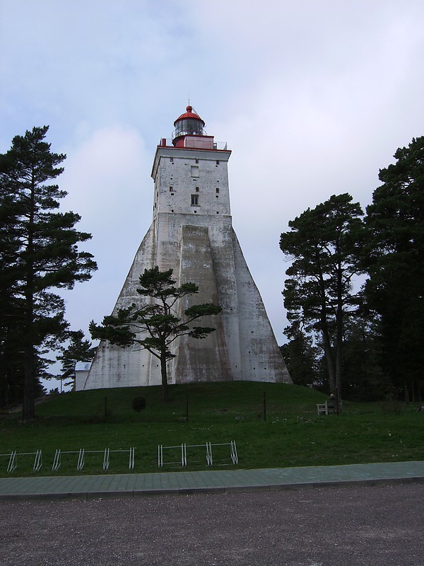 Hiiumaa / Kõpu lighthouse
One of the oldest active lighthouses in the world. Construction started 1500, first lit - 1531. Details in [url=http://en.wikipedia.org/wiki/K%C3%B5pu_Lighthouse]Wiki[/url]
Keywords: Estonia;Hiiumaa;Baltic sea