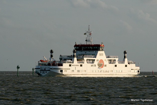 Waddenzee / Ameland / Approach Nes ferry harbour R3-R5-R7 Beacons
Keywords: Wadden sea;Netherlands;Ameland