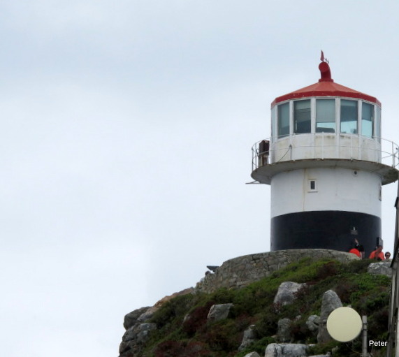 Cape Point (1) / Cape MacLear Lighthouse
Built in 1860, inactive since 1919.
This lighthouse was placed to high, many times it was in the clouds, so it was replaced by a lower placed.
Keywords: Cape Point;South Africa;Atlantic ocean