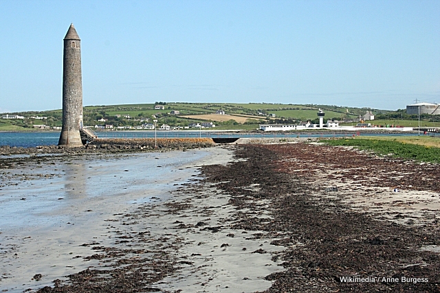 County Antrim / Entrance to Larne Lough / Chaine Memorial Tower (left) & Ferris Point (right-distant) Lighthouses
Keywords: Larne;United Kingdom;Northern Ireland;Vessel Traffic Service