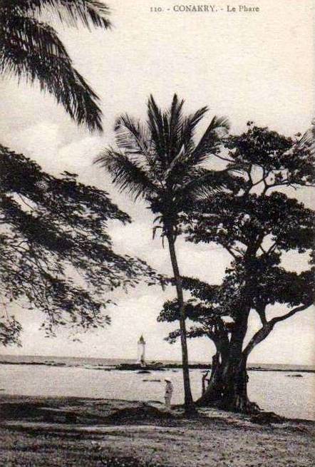Conakry / Le Phare de Boulbinet 
Older picture.
Keywords: Conakry;Guinea;Gulf of Guinea;Historic