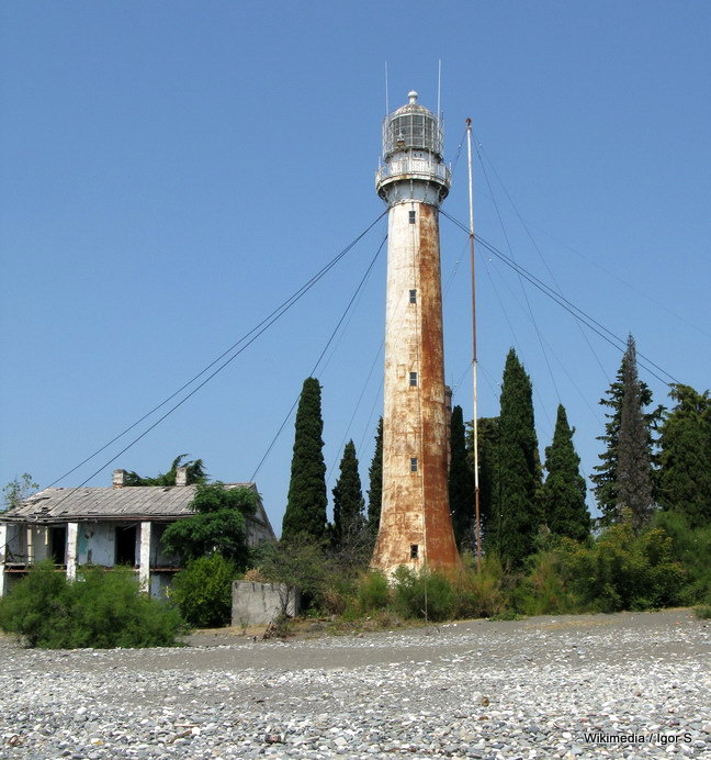 Black Sea / Sukhumi / Mys (cape) Sukhumi Lighthouse
Georgia separated herself from the USSR, then Abkhazia separated herself from Georgia and is now protected by Russian troops.
So, do we need an Abkhazia album?
Keywords: Abkhazia;Black sea;Sukhumi
